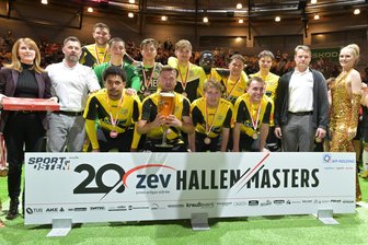 VFC Plauen: Trotz schwerer Beine ganz nah dran am FSV Zwickau und Chemnitzer FC - Der VFC Plauen hat sich am Samstagabend den dritten Platz beim 20. ZEV Hallenmasters in Zwickau gesichert.