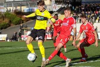 VFC Plauen: Zurück in die Zukunft - Tim Limmer (links) und VFC-Torwart Jakob Pieles (nicht im Bild) sind aktuell die statistisch gesehen wichtigsten Plauener Spieler.