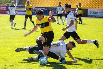 VFC Plauen: Zwischen Ligaalltag und Pokalkracher - Gegen Freital musste der VFC immer alles in die Waagschale werfen. Im Hinspiel siegte der VFC Plauen um Kapitän Daniel Heinrich mit 1:0.