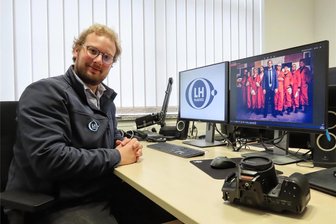 Videodreh zur Mitarbeitergewinnung: Wie Hollywood nach Langenhessen kam - Geschäftsführer Heinz-Henning Seute wollte in der Außenwerbung für sein Unternehmen neue Wege gehen.