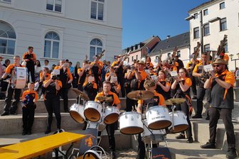 Viel Programm und großer Zuspruch: Treuen feiert Hutzentag - Die Reichenbacher Schalmeienkapelle.