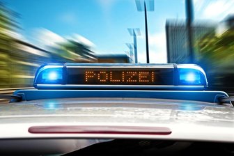 Vier junge Männer fliehen von Unfallstelle -