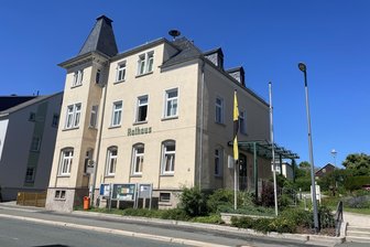 Vier Kommunen im Erzgebirge gehen neuen Weg: Bauanträge bearbeitet jetzt ein gemeinsames Amt - Im Rathaus Zschorlau werden zukünftig Anfragen zum Hochbau bearbeitet.