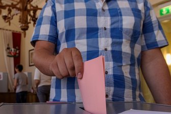 Vier neue alte Bürgermeister - und eine große Überraschung - Neben einem neuen Landrat konnten Bürger am Sonntag vielerorts auch einen neuen Bürgermeister wählen. 