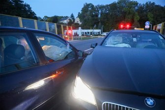 Vier Personen bei Unfall zwischen Flöha und Chemnitz verletzt - Nach einem Unfall von zwei Fahrzeugen gab es am Dienstagabend Verkehrsbehinderungen auf der B 173.
