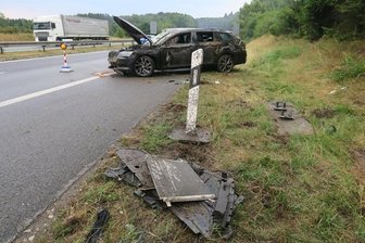 Vier Schwerverletzte bei Unfall - A 72 gesperrt - Bei dem Unfall soll es ersten Informationen zufolge vier Verletzte gegeben haben.