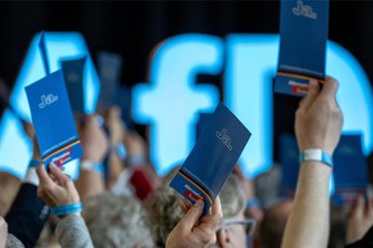Vier Tage AfD-Landesparteitag in Glauchau: Gegenproteste erwartet - Die sächsische AfD will ab Donnerstag vier Tage lang die Kandidaten für ihre Landesliste wählen.