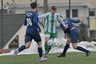 Vier-Tore-Wahnsinn in sieben Minuten: Fußball-Sachsenligist aus dem Erzgebirge gibt Sieg in dramatischer Schlussphase aus der Hand - Mit seinem späten Doppelpack wäre der Thalheimer Luca Groß gegen Fortuna Chemnitz beinahe zum Matchwinner geworden.