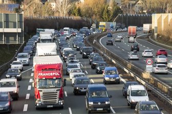 Vier Unfälle sorgen für Behinderungen auf der A72 -