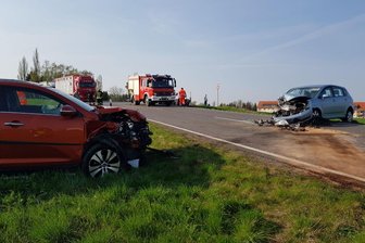 Vier Verletzte bei Unfall auf B 101 - Ein Zusammenstoß bei Großschirma hat am Donnerstag zwei Schwerverletzte gefordert.
