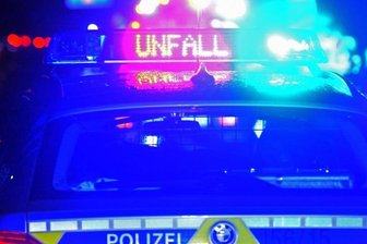 Polizei Blaulicht bei Unfallaufnahme.