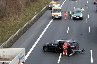 Vier Verletzte nach Unfall auf der A 72 -