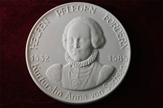 Vier Vogtländer erhalten für ihr besonderes ehrenamtliches Engagement die Annen-Medaille - Vier in besonderer Art und Weise ehrenamtlich tätige Vogtländer erhielten am Dienstag in Dresden die Annen-Medaille.
