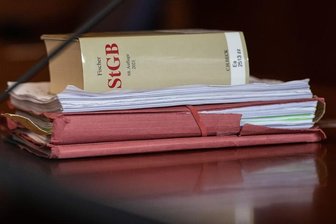 Vierköpfige Drogenbande vor dem Landgericht in Chemnitz - Am Dienstag hat im Landgericht der Auftakt für einen Prozess um Rauschgiftkriminalität stattgefunden.
