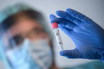 Virus schleicht sich in immer mehr Schulen im Erzgebirge ein -