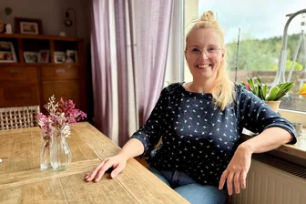 Vogelbeerfest im Erzgebirge startet mit einigen Neuheiten – „Königin“ erzählt von ihrem ersten Jahr - Zuhause bei Vogelbeerkönigin Christina Lötzsch: Vor der 39-Jährigen liegt ein straffes Festwochenende.