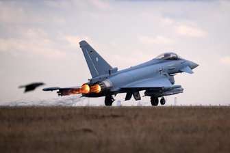 Vogtländer ärgern sich über Fluglärm: Das sagt die Bundeswehr zu den Gründen - Ein Eurofighter.