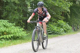 Vogtländerin beim Stausee-Triathlon vorn - Rebekka Heß aus Brunn hat den Hauptlauf der Frauen beim Stausee-Triathlon in Schönheide gewonnen.