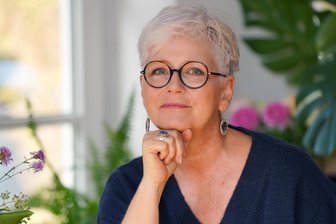 Vogtländische Autorin verfasst historische Familien-Saga über Plauen - Anett Klose ist geboren im Vogtland. Heute lebt sie in einem kleinen Ort am Ammersee.
