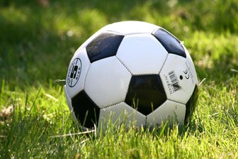 Vogtländische Fußballmädchen bezwingen Aue klar - Symbolbild: Pixabay