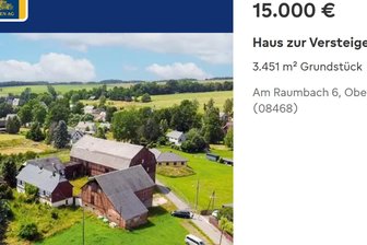 Vogtländischer Scheunen-Streit: Der Schnäppchen-Hof ist versteigert - was über den neuen Eigentümer bekannt ist - Der Vierseithof mit der Scheune ist ersteigert worden.