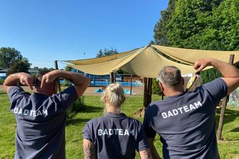 Vogtländisches Freibad steht vor dem Aus - „So kann es nicht weitergehen!“ - Das Team des Vereins kümmert sich seit Jahren sehr engagiert um das Freibad. Doch es werden immer weniger.