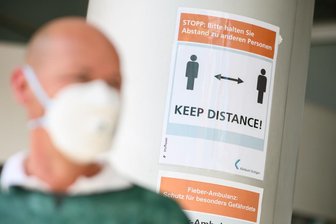 Vogtland: Corona-Infektionen weiter über Grenzwert - Erste Einschränkungen - Von Freitag bis Montagnachmittag registrierte das Landratsamt des Vogtlandkreises 21 neue Infektionen.