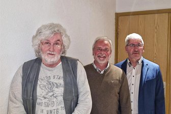 Vogtland: Freie Wähler küren in Zwota die Direktkandidaten für die Landtagswahl - Die Kandidaten: Reinhold Dörfler, Georg Grajewski und Stephan Hösl (von links).