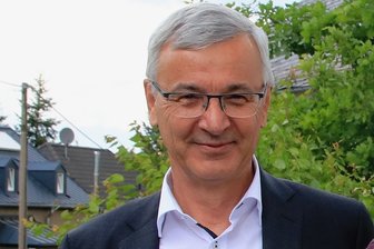 Vogtland-Landrat verzichtet auf Fete - Landrat Rolf Keil feiert nicht.