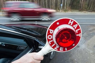 Vogtland: Mutmaßlicher Einbrecher nach rasanter Verfolgungsjagd gefasst - 
