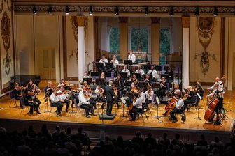 Vogtland-Philharmonie Greiz-Reichenbach erlebt einen Umbruch - Die Vogtland-Philharmonie Greiz-Reichenbach Anfang September im Haydn-Saal auf Schloss Esterházy in Eisenstadt bei Wien.