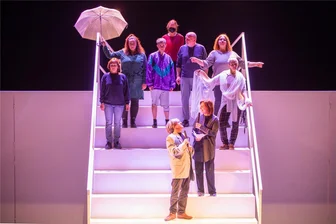 Vogtland-Revue steht in Plauen vor Premiere: „Das Trauma spürt man in dieser Gegend“ - Die Uraufführung der Vogtland-Revue läuft am Samstag in Plauen. Die öffentliche Probe schauten sich vorige Woche 130 Interessierte an.
