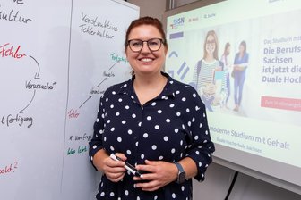 Vogtland-Rückkehrerin macht Karriere: Früher sortierte sie Kartoffeln, jetzt ist sie Professorin an der Plauener Hochschule - Nach Studium, Promotion und Arbeit als Wissenschaftlerin ist Ulrike Sammer nun zurück im Vogtland - als Professorin an der Dualen Hochschule in Plauen.