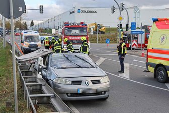 Vogtland: Schwerer Unfall an Autobahn-Abfahrt Treuen - Rückstau auf A 72 - Bei Treuen ist es über der A 72 zu einem schweren Verkehrsunfall gekommen.
