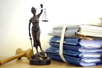 Vogtland: Wie mit dem Corona-Trick Verfahren bei Gericht verschleppt werden -