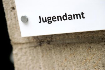 Vogtlandkreis: Erreichbarkeit des Jugendamtes eingeschränkt - Das Jugendamt des Vogtlandkreises ist am Donnerstag nur eingeschränkt telefonisch erreichbar.