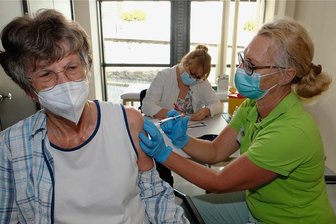 Vogtlandkreis geht beim Impfen neue Wege - Bereits im September wurde im Reichenbacher Rathaus geimpft. Dies findet jetzt jede Woche statt.