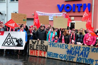 Voith-Belegschaft protestiert gegen Schließungspläne -