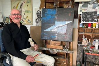 Volker Benedix: Wie der Architekt einen neuen Freiberger Stadtteil entwarf - Sein künstlerisches Schaffen ist Volker Benedix ebenso wichtig wie die Architektur. Doppelhaus heißt eines seiner jüngsten Ölbilder.