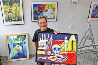 Volker Bokum stellt im Rathaus Hohenstein-Ernstthal aus - Künstler Volker Bokum aus Limbach-Oberfrohna