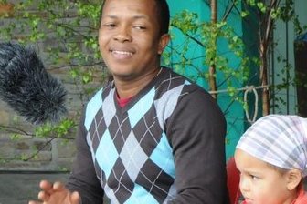 Volkshochschule in Annaberg-Buchholz lehrt im neuen Kursjahr Exotisches - Michael Mawutor Agboku und seine afrikanischen Trommeln: Im September startet er einen Kurs in der Volkshochschule in Annaberg.