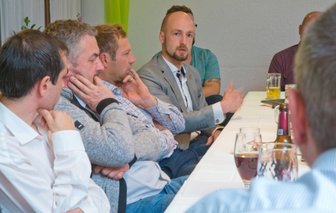 Volkspartei sucht Volk - Krisentreffen bei der CDU im Erzgebirgsort Crottendorf (von links): Markus Nestler, Jürgen Schmiedgen, Kai Schulze und der parteilose Bürgermeister Sebastian Martin.