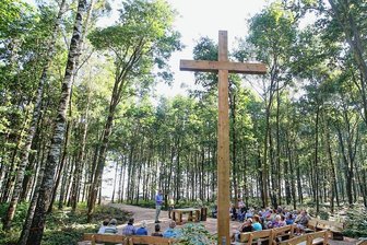 Volkstrauertag: Auf den Waldfriedhöfen bleibt es ruhig - Waldfriedhöfe, wie hier im Schönburger Land, erfreuen sich immer größerer Beliebtheit. 