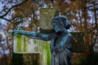 Volkstrauertag: Stadtverwaltung Freiberg will Zeichen setzen für den Erhalt des Friedens und der Demokratie - Der Volkstrauertag gehört zu den so genannten stillen Tagen.