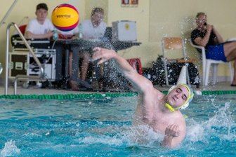 Voller Fokus auf das Topspiel - Mit dem Tore schießen hatten die Plauener (am Ball Laurence Bolman) gegen Zwickau zumindest in der Anfangsphase ihre Probleme.