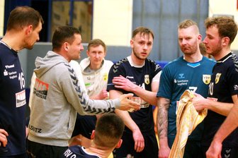 Volleyball: Oelsnitzer VSV-Männer greifen in Franken nach letztem Strohhalm - Viel zu lachen haben die Oelsnitzer VSV-Volleyballer derzeit nicht. Der Abstieg aus der 3. Liga ist wohl besiegelt.
