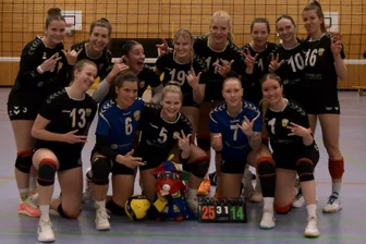 Volleyball-Regionalliga: SV 04 belohnt sich für starken Auftritt - Die Oberlosaerinnen freuten sich über einen verdienten Heimerfolg gegen die L.E. Volleys II.