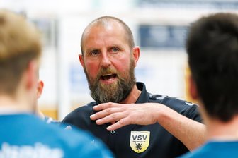 Volleyball-Regionalliga: VSV Oelsnitz nimmt einen Zähler aus Gotha mit - VSV-Trainer Alexander Krug war trotz der knappen Niederlage zufrieden mit der Leistung seines Teams.