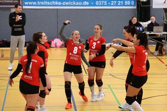 Volleyball-Sachsenliga: Lichtensteinerinnen setzen ihren Höhenflug fort. - Die Volleyballerinnen aus Lichtenstein haben weiter allen Grund zur Freude.