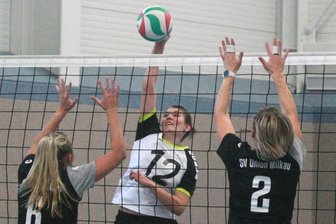 Volleyball: Schönecker VfB-Frauen gleich zweimal Außenseiter - Schönecks Jasmin Stapelfeldt und ihre Teamkameradinnen haben zwei schwere Gegner vor sich.